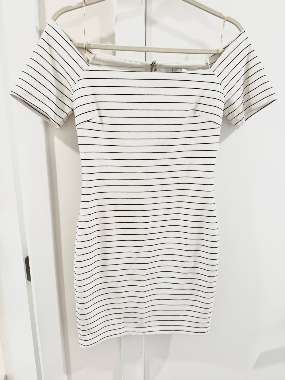 Lucy Paris White and Navy Striped Off-Shoulder Bodycon Dress